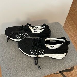 Orthofit Air Cooled Memory Foam Size 7.5 Sneakers Med.